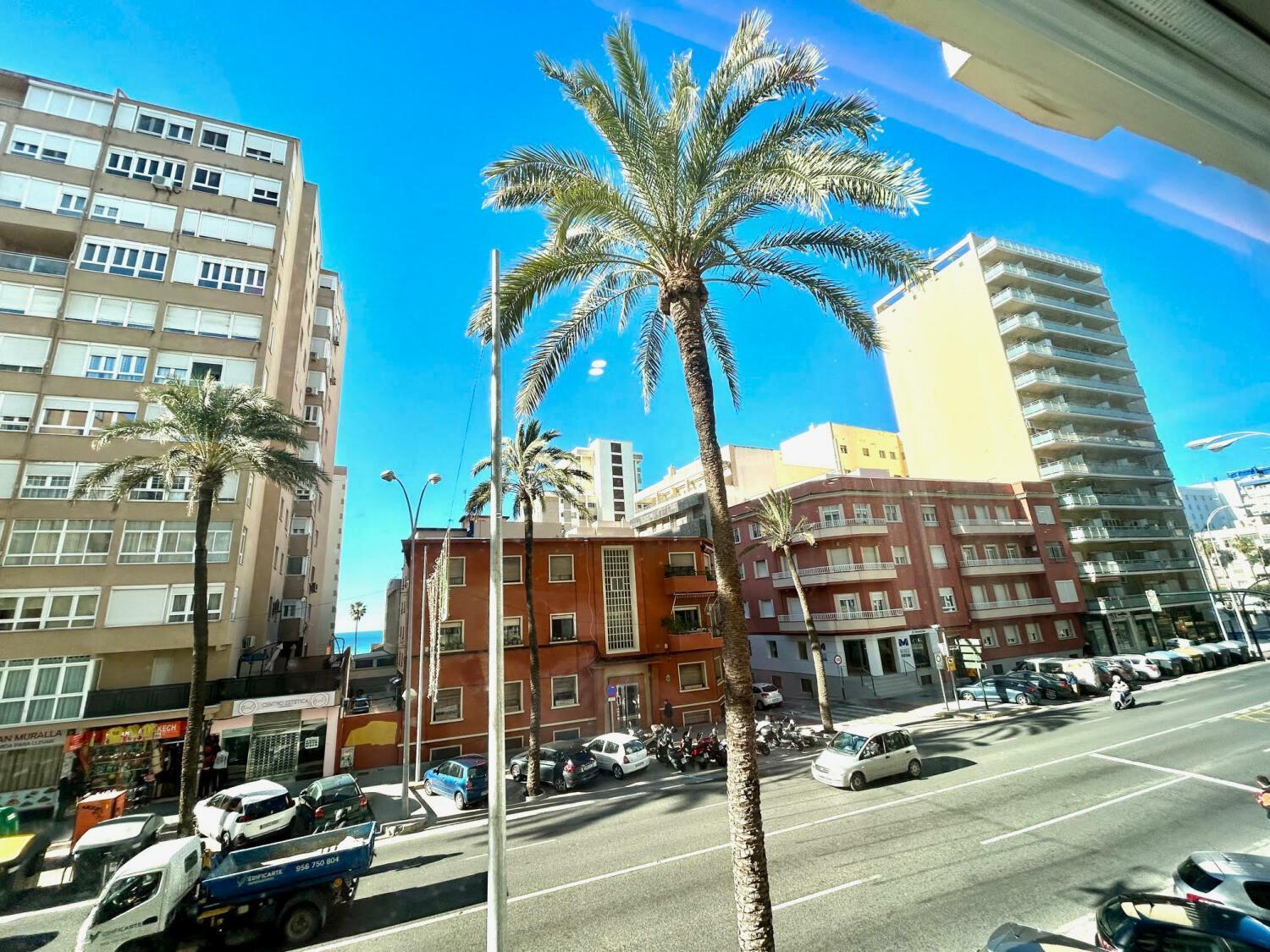 Gatu Premium Deseo Piso De Lujo Con Parking " Preferente Mayores De 25 Anos Y Familias " Cadiz Exterior photo